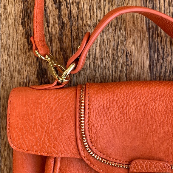 Olivia + Joy Crossbody Bag - Picture 7 of 8